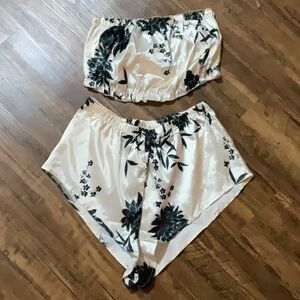 Chinese Blossom Blk/wht